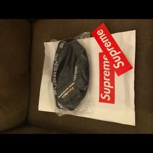 Supreme Waist Bag**SOLD